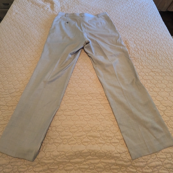 Calvin Klein 46R 36x30 grey suit - Picture 4 of 8